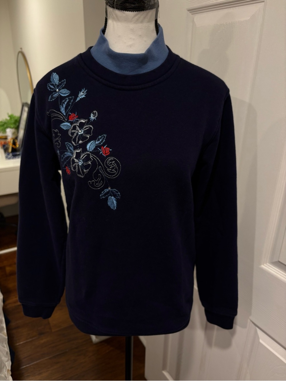 Northern Reflections Embroidered Floral Mock Neck Sweatshirt Navy Blue S